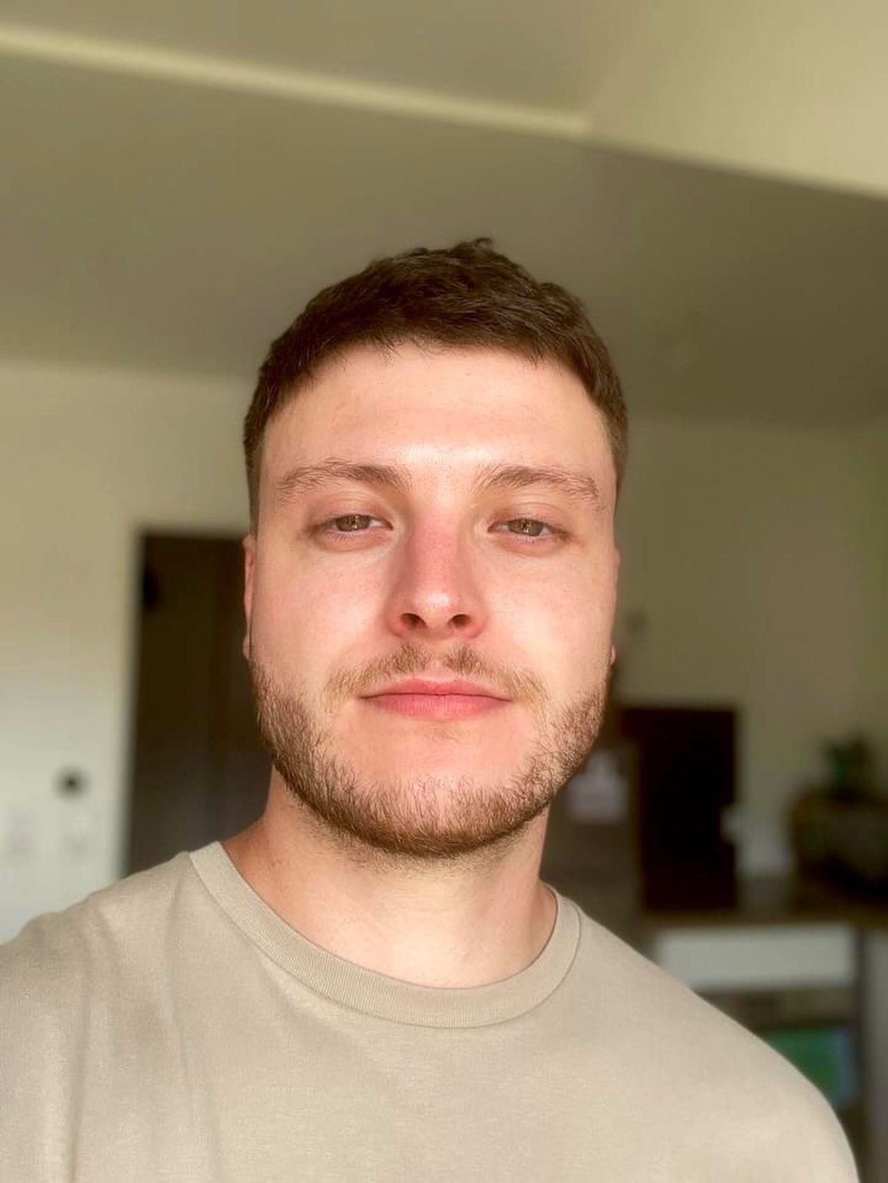 Profil de Toufik, 27 ans, Escort Gay Luxembourg à Cinqfontaines