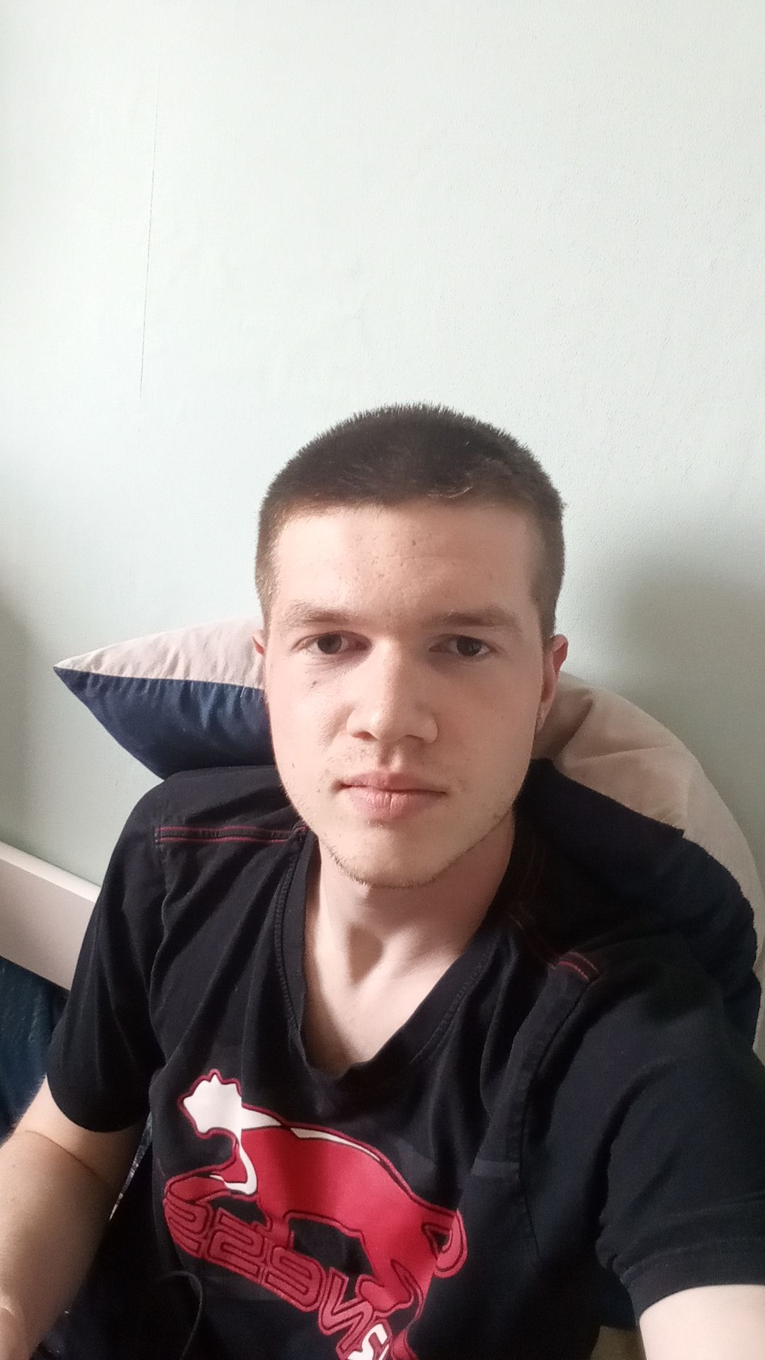 Profil de Manoe, 23 ans, Escort Gay Luxembourg à Eschweiler