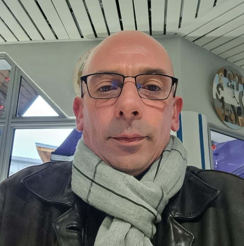 Profil de Illyes, 48 ans, Escort Gay Luxembourg à Allerborn