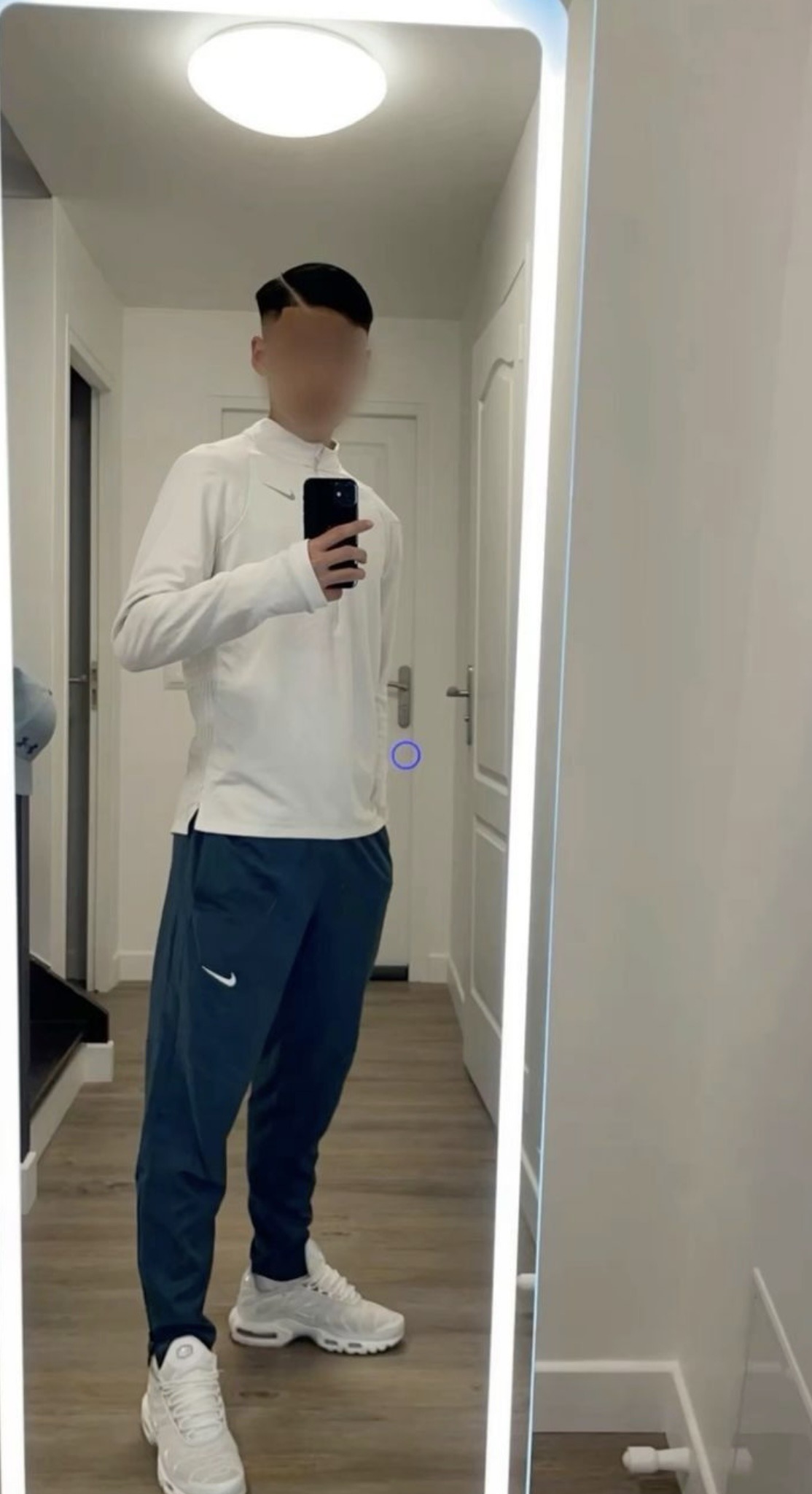 Profil de Fara, 21 ans, Escort Gay Luxembourg à Leesbach