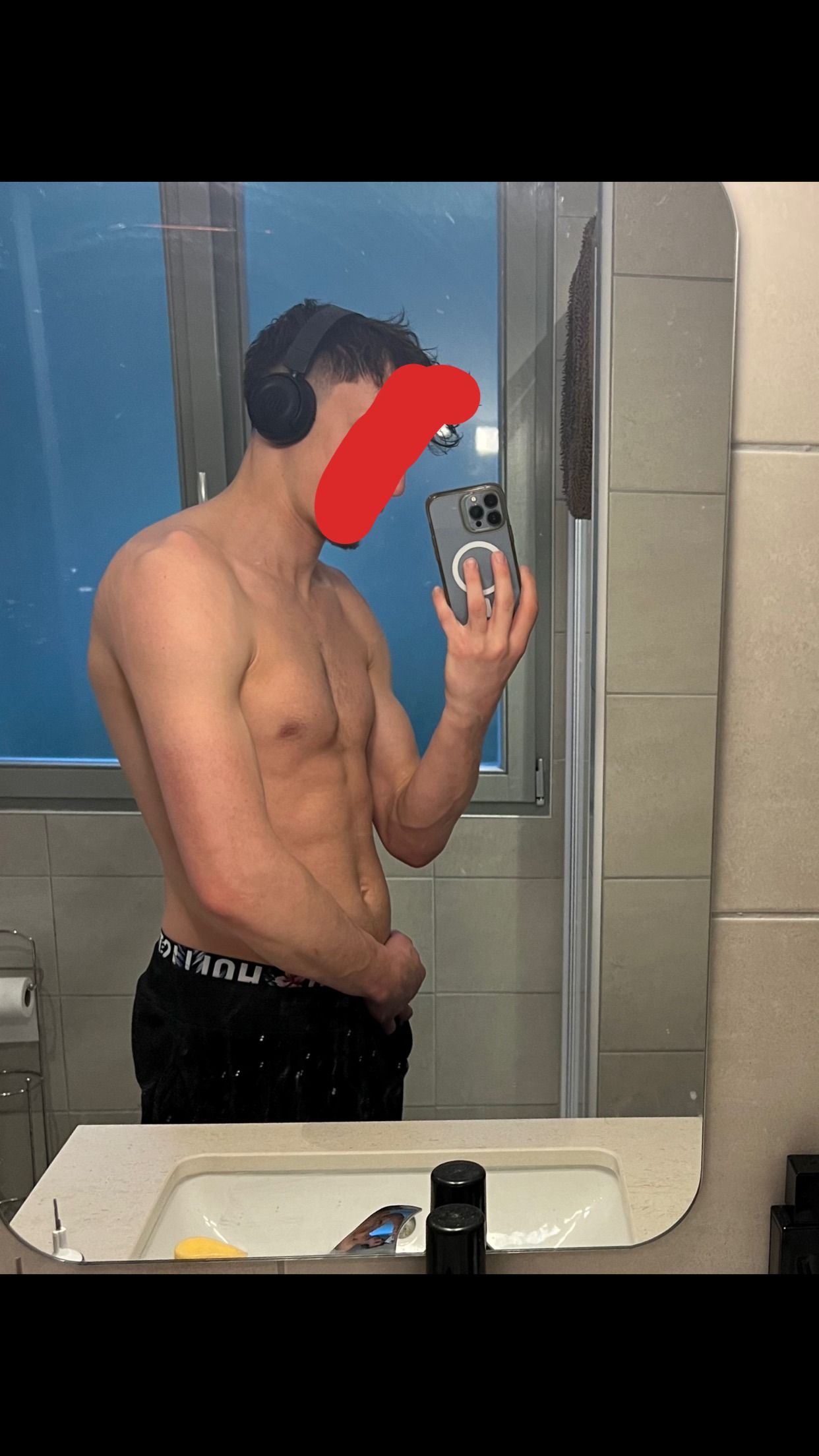 Profil de Teri, 23 ans, Escort Gay Luxembourg à Wolwelange