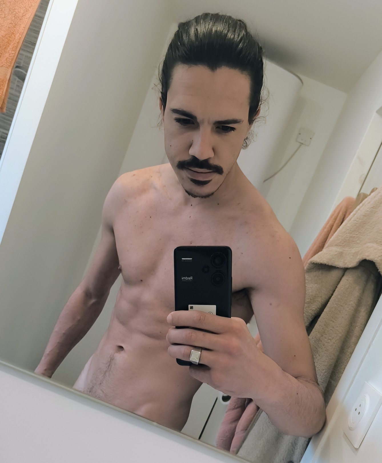 Profil de Chamseddine, 30 ans, Escort Gay Luxembourg à Hobscheid