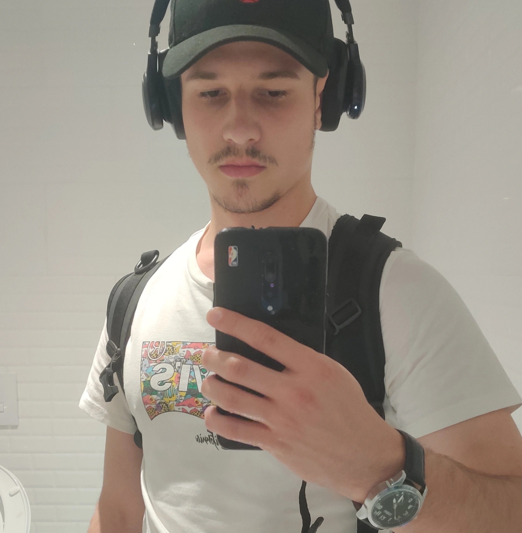 Profil de Mohand, 20 ans, Escort Gay Luxembourg à Leesbach