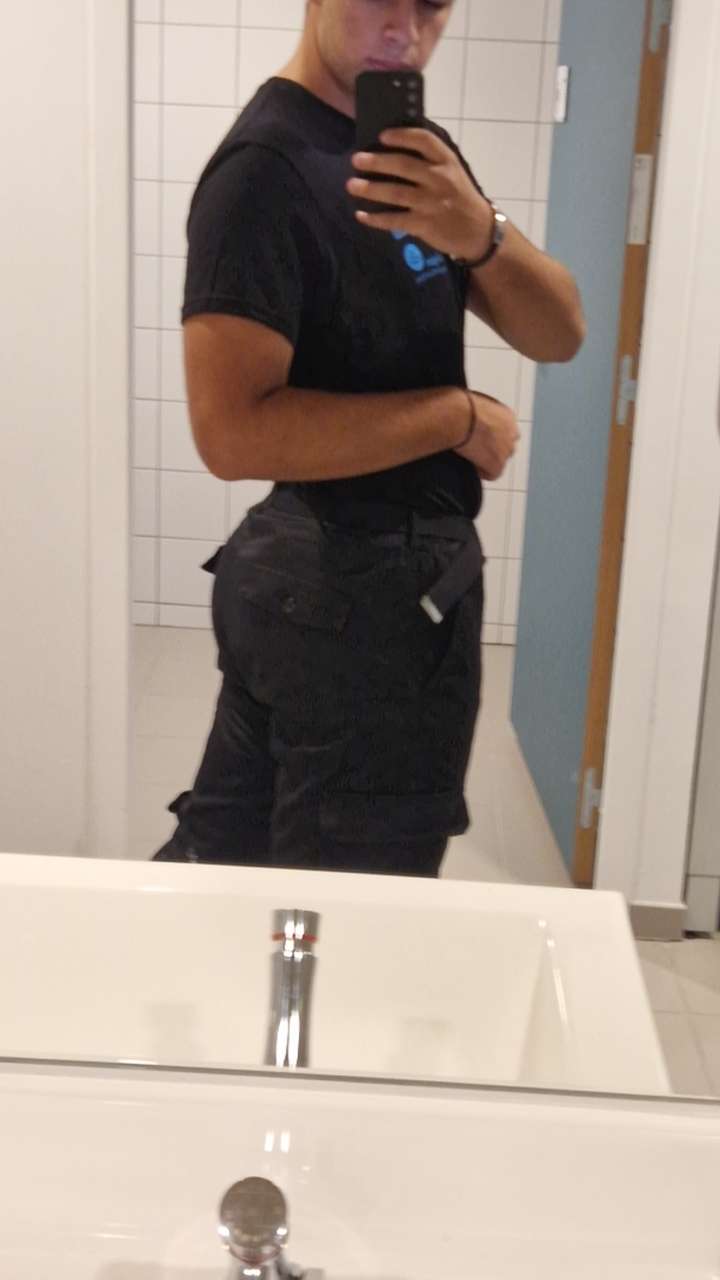 Profil de Dennis, 19 ans, Escort Gay Luxembourg à Michelau