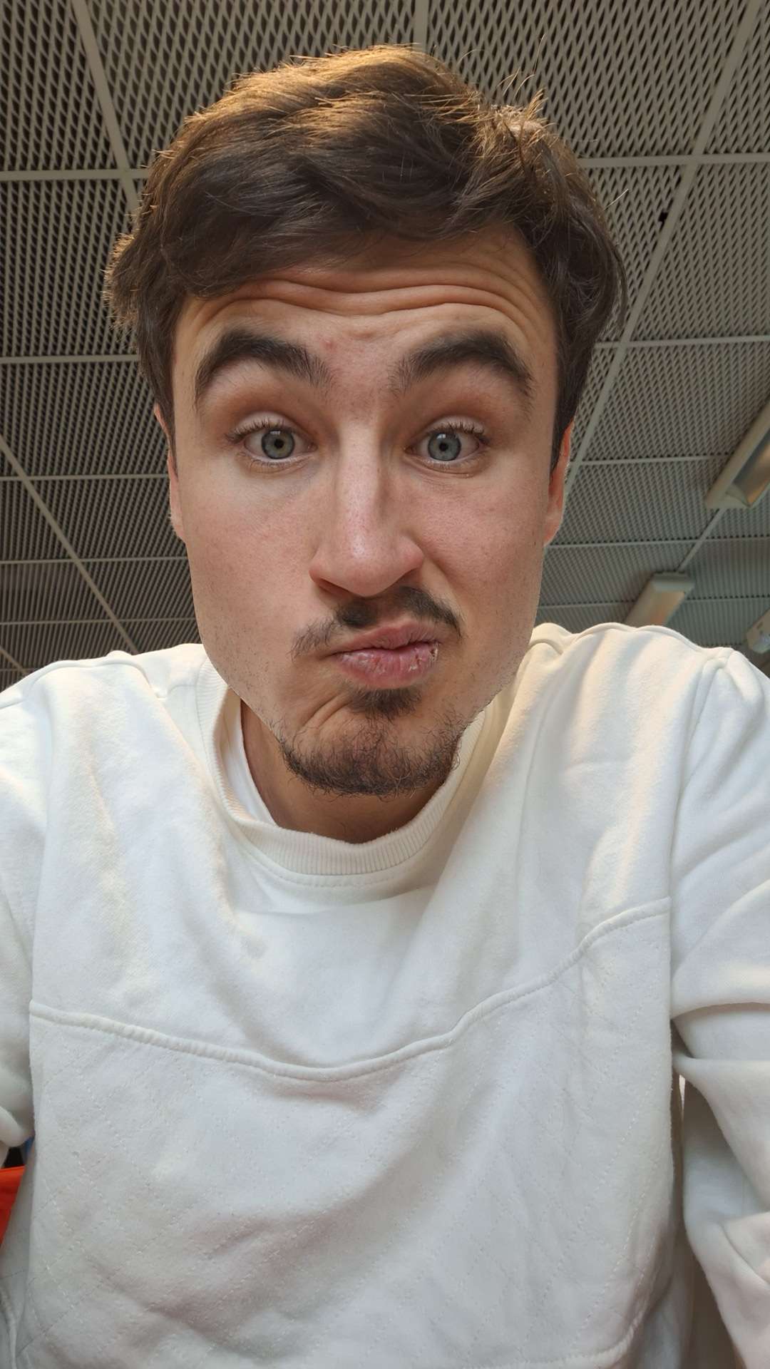 Profil de Mewen, 19 ans, Escort Gay Luxembourg à Nothum