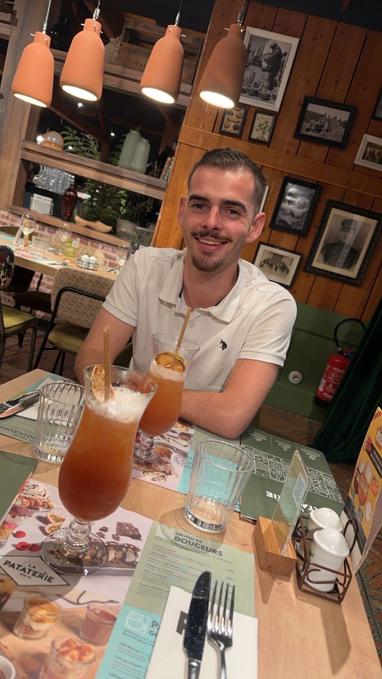 Profil de Oleg, 23 ans, Escort Gay Luxembourg à Bettborn