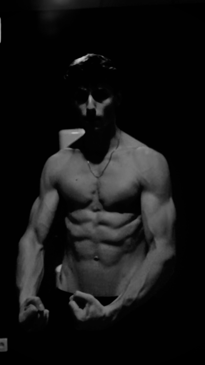 Profil de Walid, 20 ans, Escort Gay Luxembourg à Leesbach