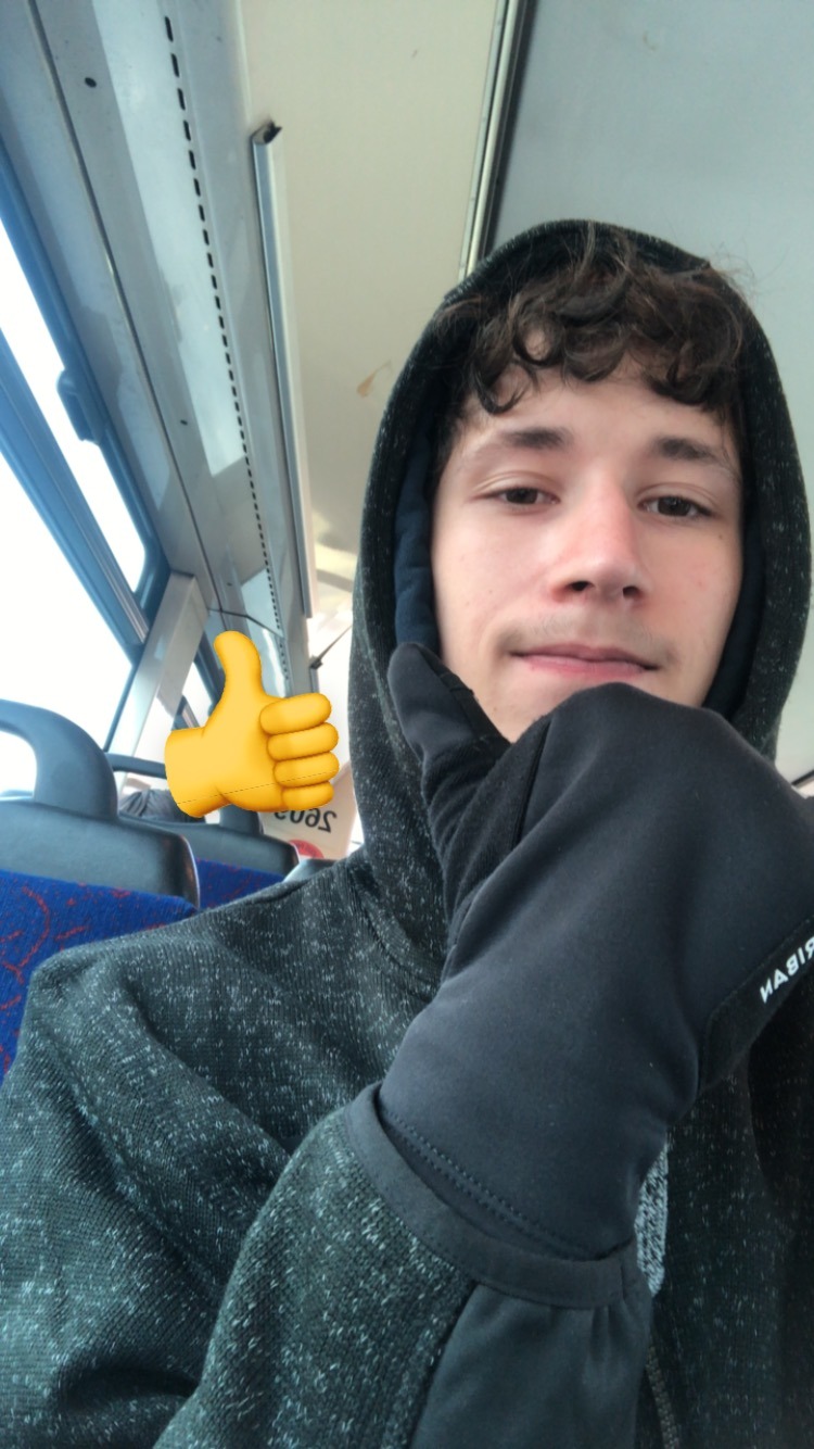 Profil de Saveriu, 19 ans, Escort Gay Luxembourg à Ansembourg