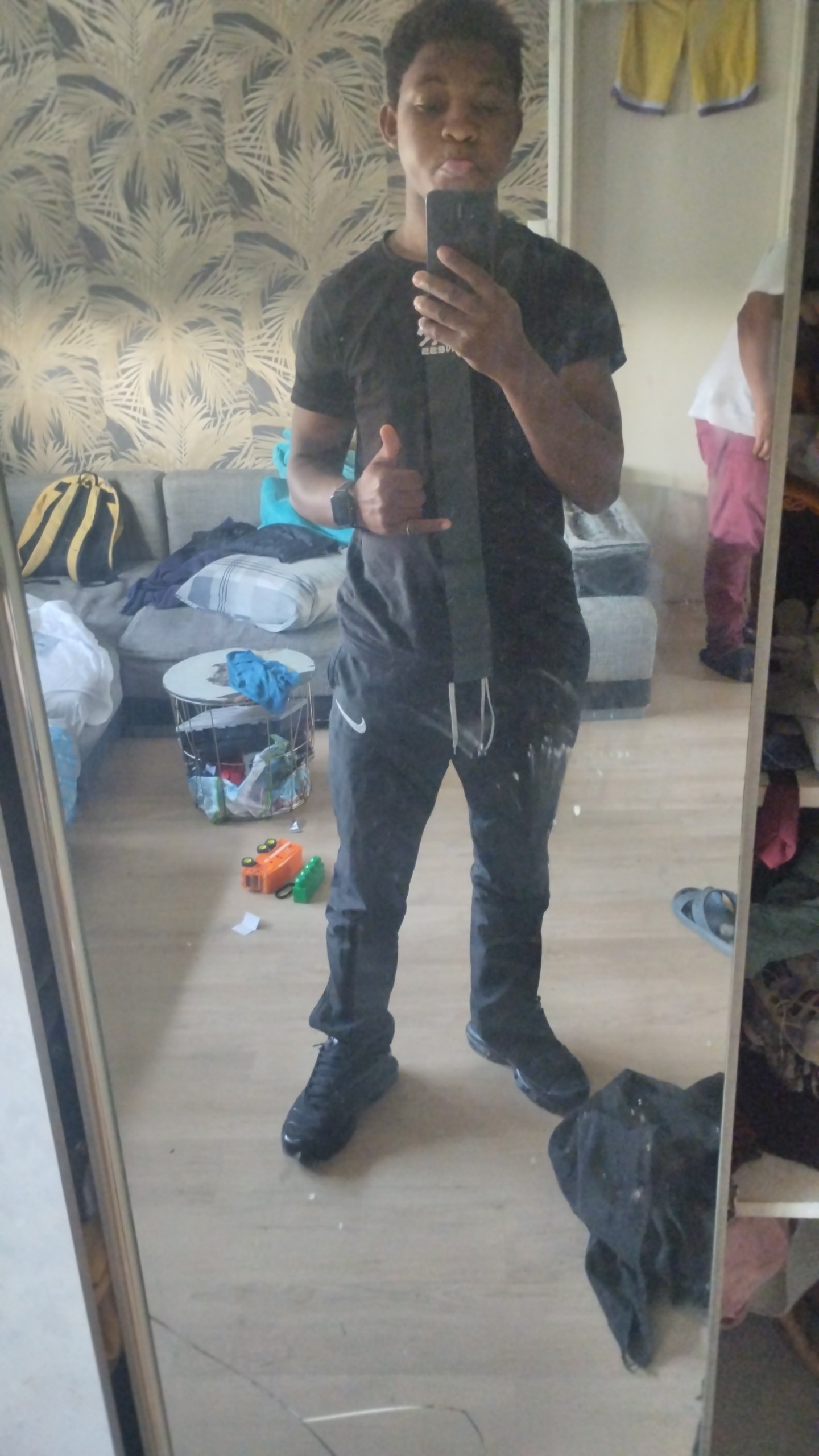 Profil de Yonny, 19 ans, Escort Gay Luxembourg à Hupperdange