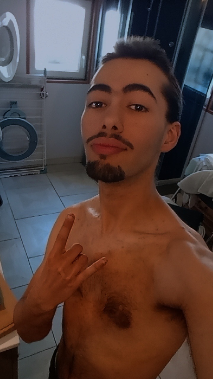 Profil de Alen, 22 ans, Escort Gay Luxembourg à Altwies
