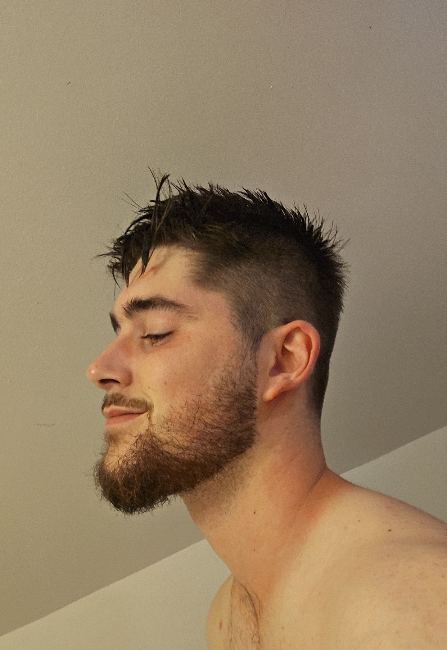 Profil de Keanu, 25 ans, Escort Gay Luxembourg à Ermsdorf