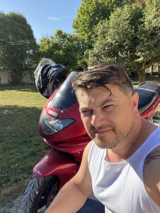 Profil de Miroslav, 42 ans, Escort Gay Luxembourg à Rodershausen