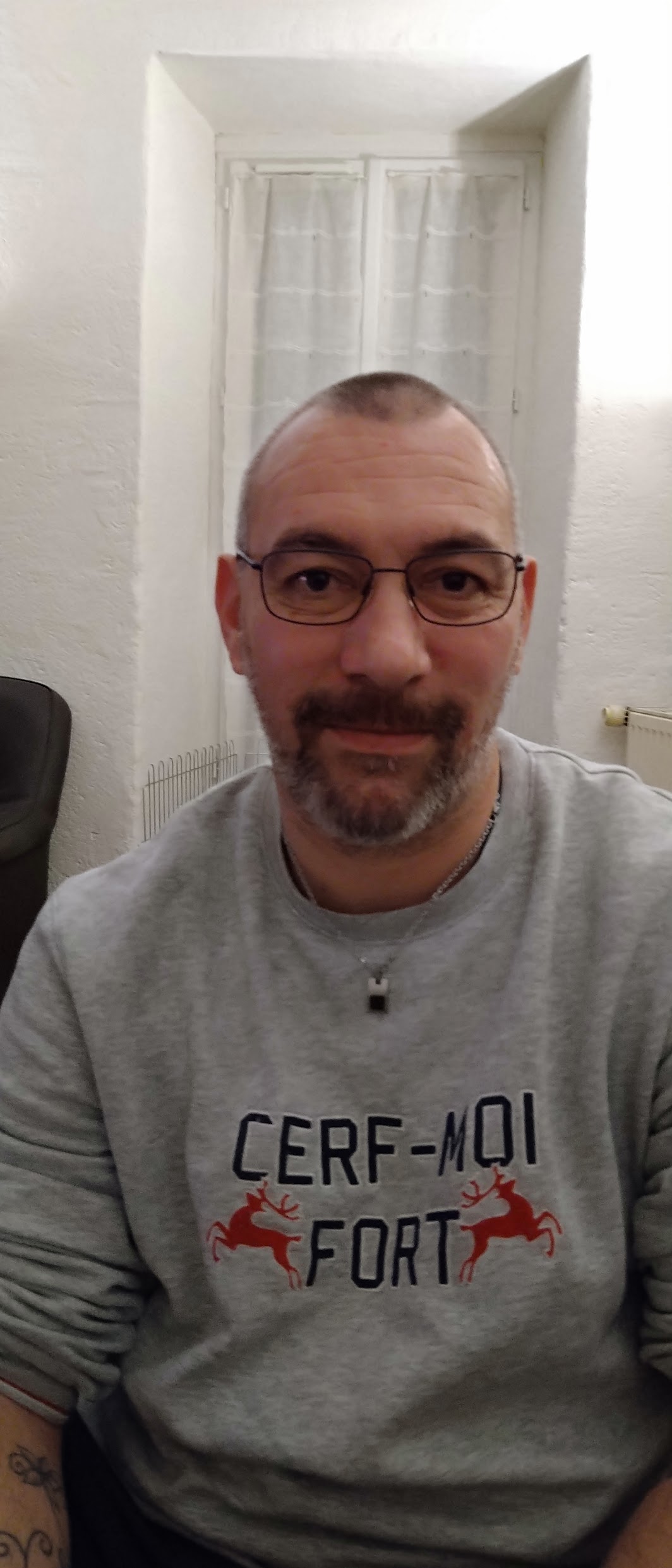 Profil de Daynis, 45 ans, Escort Gay Luxembourg à Hinterhassel
