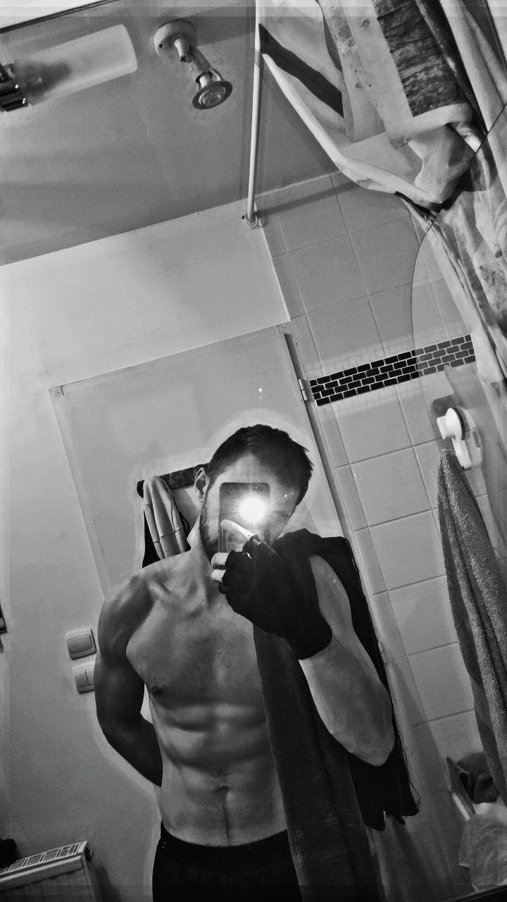 Profil de Ulric, 28 ans, Escort Gay Luxembourg à Derenbach