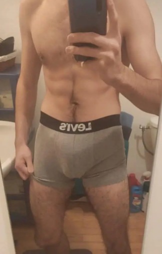 Profil de Amirouche, 36 ans, Escort Gay Luxembourg à Rambrouch