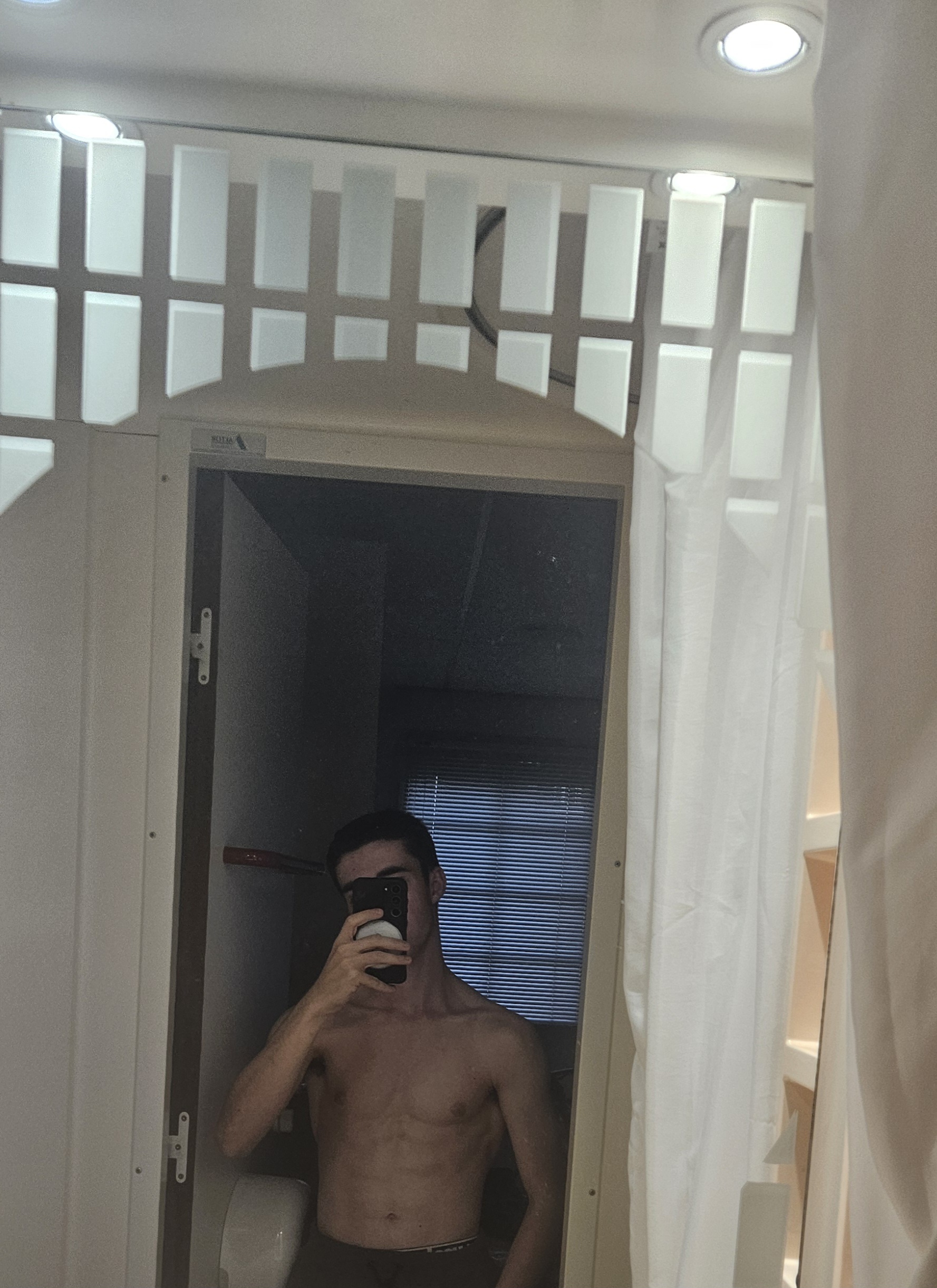 Profil de Murat, 21 ans, Escort Gay Luxembourg à Kalborn-Moulin