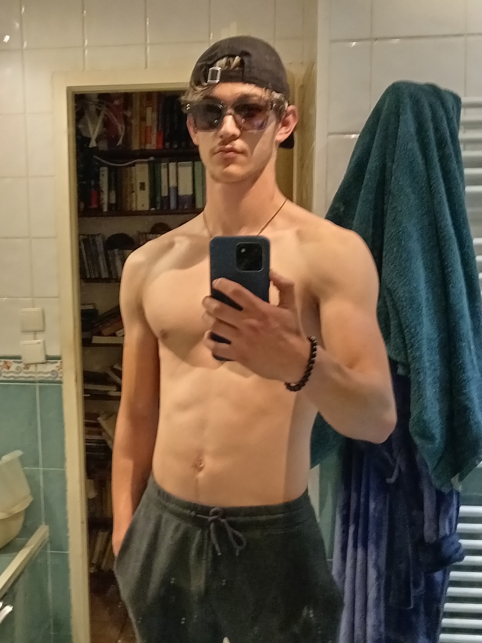 Profil de Willow, 20 ans, Escort Gay Luxembourg à Medernach