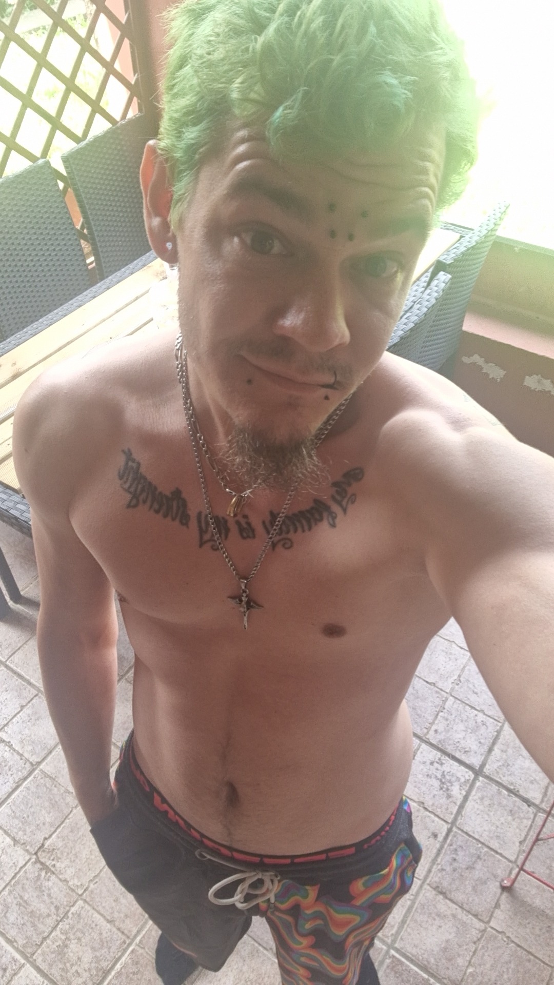 Profil de Khaled, 28 ans, Escort Gay Luxembourg à Lipperscheid