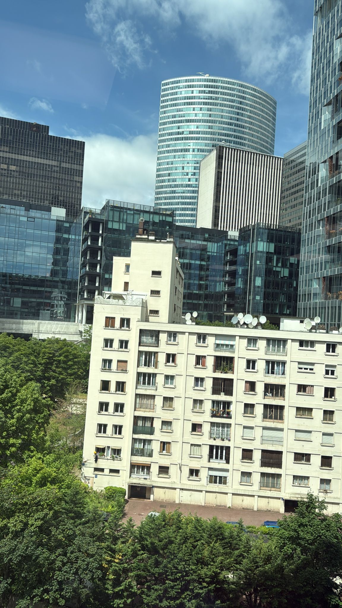 Profil de Cruz, 25 ans, Escort Gay Luxembourg à Finsterthal