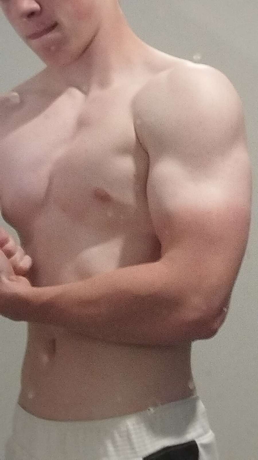 Profil de Angy, 19 ans, Escort Gay Luxembourg à Ansembourg