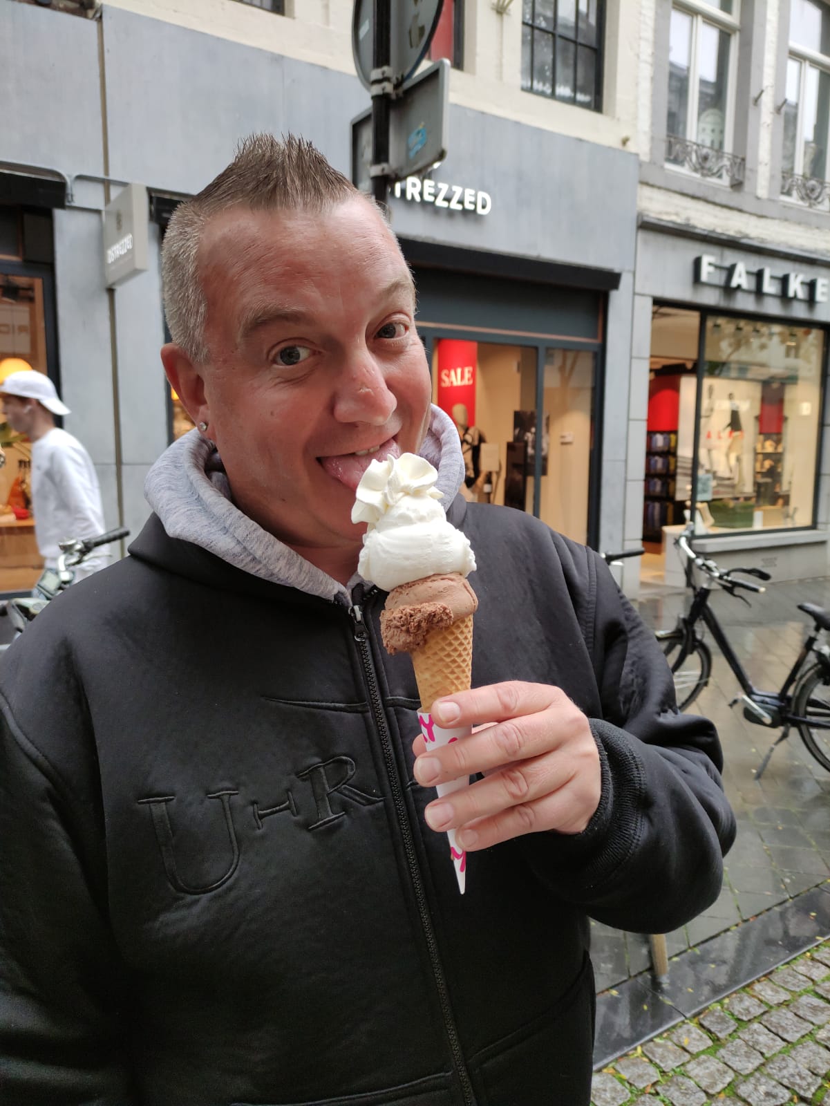 Profil de Badys, 49 ans, Escort Gay Luxembourg à Rindschleiden