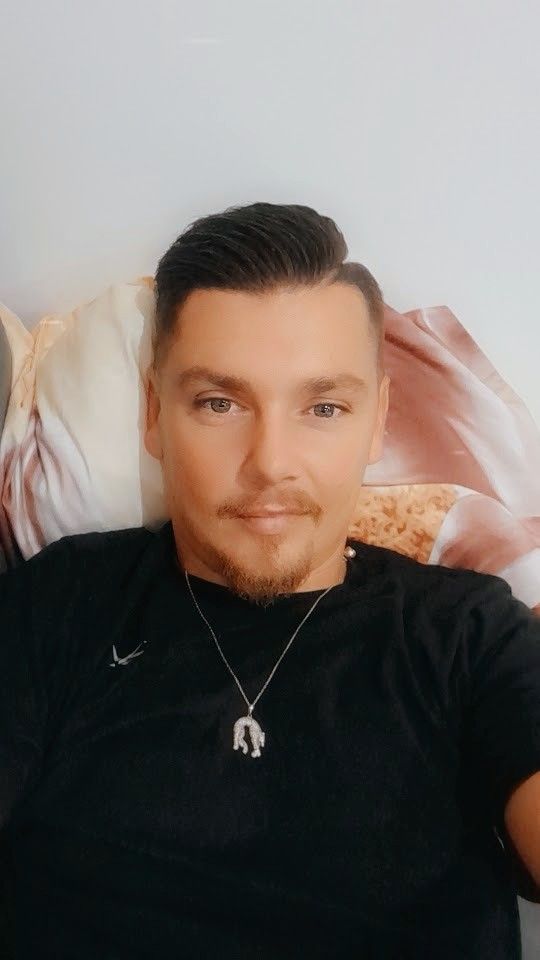 Profil de Richmond, 33 ans, Escort Gay Luxembourg à Harlange