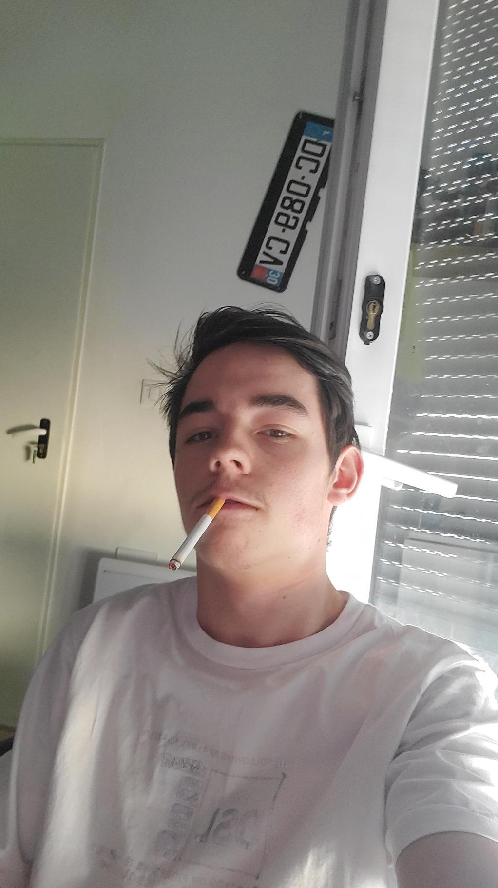 Profil de Elyess, 23 ans, Escort Gay Luxembourg à Nagem